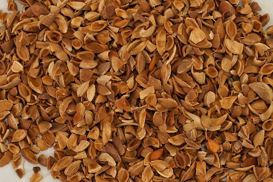Endüstriyel kumlama ve kozmetik için kayısı çekirdeği granülü